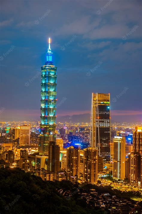 Premium Photo Skyline Of Taipei Cityscape Taipei 101 Building Of