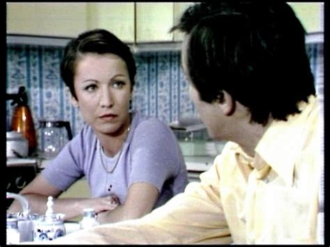 Za týden jsme měli spolu točit nemocnici na kraji města, kde hrál primáře sovu a já matku viktora preisse. Nemocnice na kraji města (1975),info o filmu,trailery ...