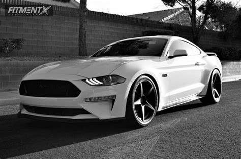 2018 Ford Mustang With 20x9 Velgen Classic5 And Mickey Thompson 275x35