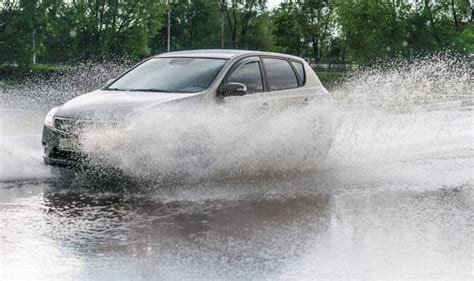 Driving Fine Splashing A Pedestrian Could See Drivers Hit With Big £5000 Fines Uk