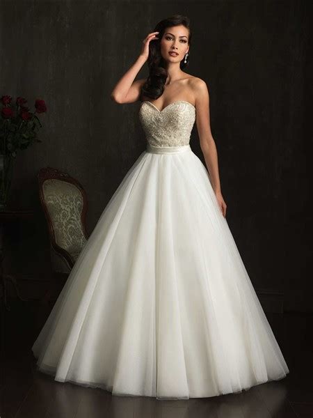 Ball Gown Strapless Sweetheart Tulle Embroidery Beaded Wedding Dress