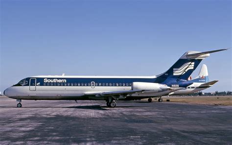 Southern Douglas Dc 9 N92s Vintage Aircraft Republic Airlines Southern