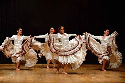 Danzas Folkloricas Argentinas Danza Folklorica Danza Folclorica My