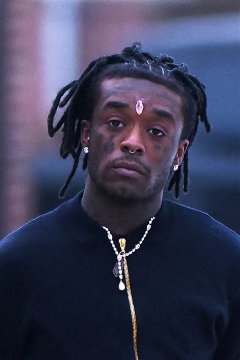 Lil Uzi Vert Devient Le Premier Humain à Acheter Une Planète Après Son Diamant Frontal à 24