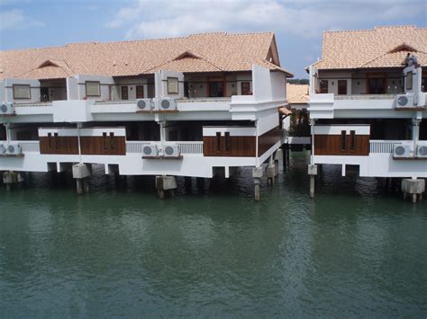 This is only coastal district in negeri sembilan. Oh ye ke?: Pengalaman di The legend water chalet, Port Dickson