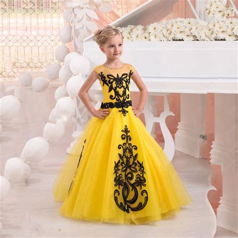 2016 Yellow Ball Gown Flower Girl Dresses With Black Lace Applique