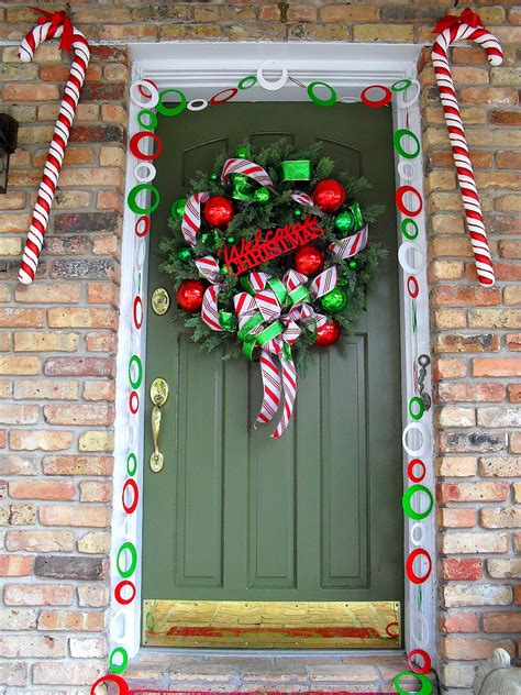 50 Best Christmas Door Decorations For 2018