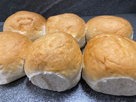 White Dinner Roll 6 Pack Shop Online With Routleys Bakery
