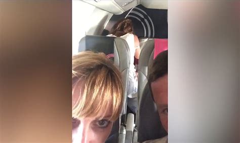 Parents See Couple Having Sex Behind Them On A Plane To Mexico Daily Mail Online