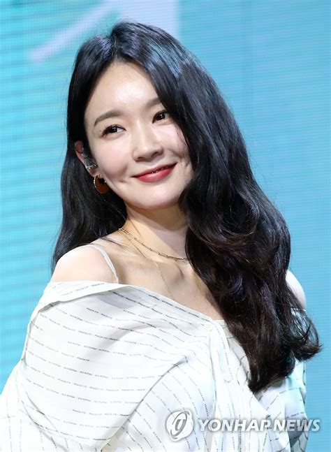 Davichi S Kang Min Kyung Releases Solo Album Yonhap News Agency