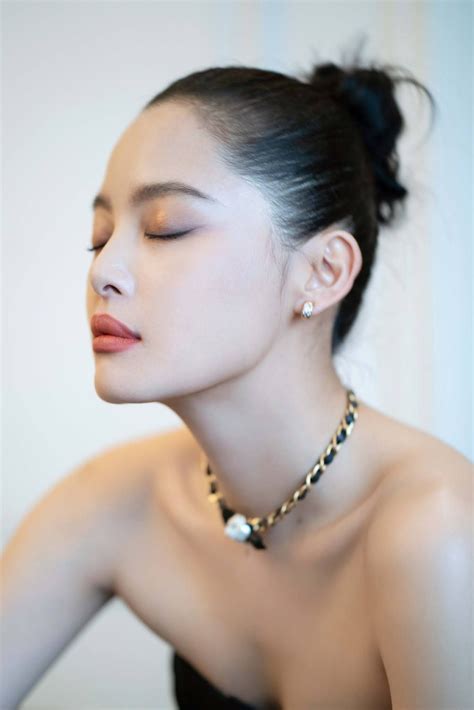 China Entertainment News Xin Zhilei Poses For Photo Shoot Photoshoot