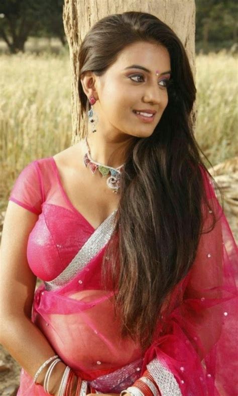 Actress HD Gallery Tamil Actress Juhi Hot Saree Stills
