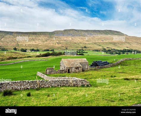 Remote Field Barn Blow The Slopes Of Whernside The Highest Peak In