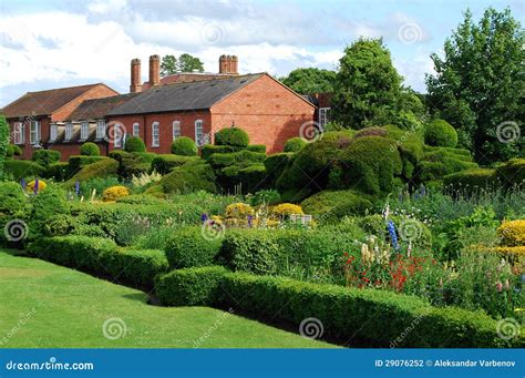 English Garden In Summer Stock Photo Image Of Beauty 29076252