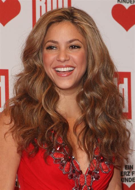 22 Shakira Straight Hair Arfaanmahrianne