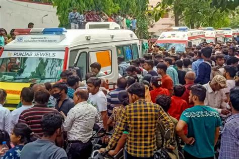 Indore Temple Tragedy اندور میں مندر کی چھت گرنے سے 13 افراد کی موت، معاوضے کا اعلان، مجسٹریٹ