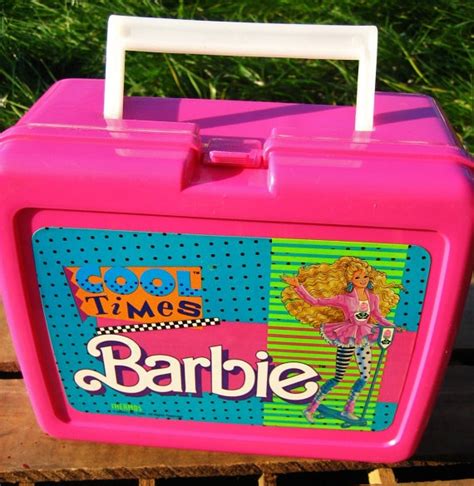 barbie lunchbox bright pink no thermos vintage 1980s with images barbie vintage barbie