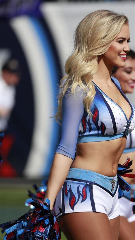 Pin By Fredrick Burns On 1 Tennessee Titans Houston Oilers Cheerleaders In 2022 Nfl