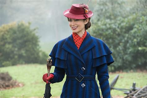 Manual To Lyf Emily Blunt Shines As The Iconic Nanny In Mary Poppins