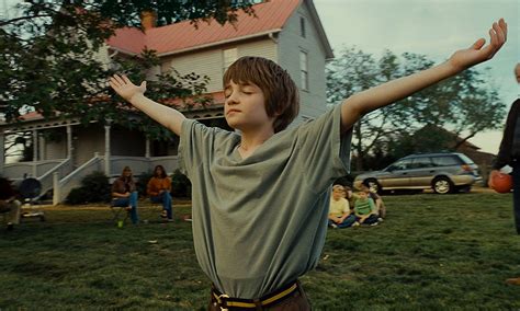 The movie centers on a happily married couple, cindy and jim green, who can't wait to start a family but can only dream about what their child would be like. Watch The Odd Life of Timothy Green Full Movie Free Online ...