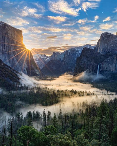 Sunrise Over Morning Fog In Yosemite Valley Yosemite National Park