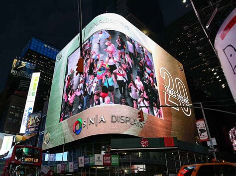 Sna Displays Makes The Highest Resolution Display Ever In Times Square