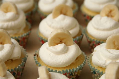 Banana Cream Pie Cupcakes