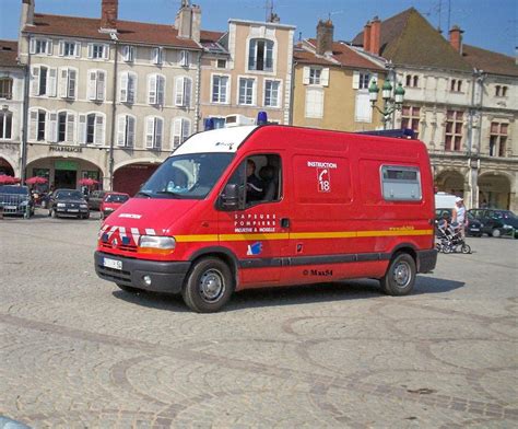 Véhicules des pompiers français : Véhicules des pompiers français - Auto titre