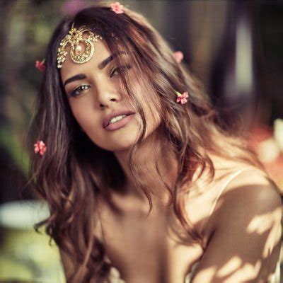Pics After Giving Befitting Reply To Haters Esha Gupta Stuns In