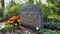 Walter Scheel - Grab mit Grabstein des ehemalig...