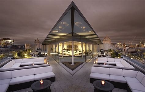 Lebua sky bar review — experience one of the best rooftop bars at sirocco pitched atop the old bbc television centre in shepherd's bush, and open only through the end of august, pergola on the roof is one of the city's. A room (and cocktails) with some serious views at ME ...