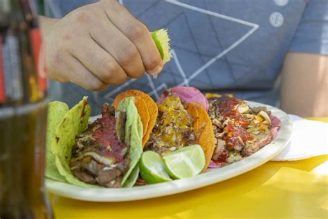 Tacos De Colores Y Más De 140 Salsas En La Chule La Ruta De La Garnacha
