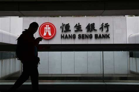 The Good Times Are Over For Hong Kongs Bankers As Their Bonuses Are
