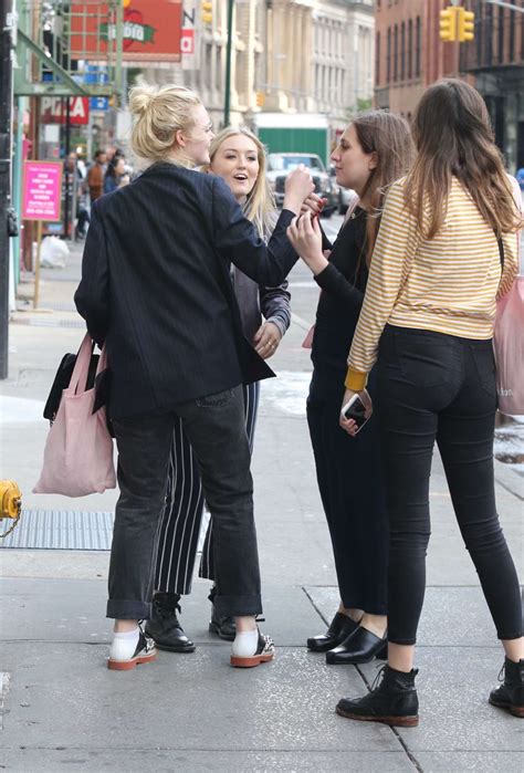 Elle Fanning Shopping With Friends In Nyc Gotceleb