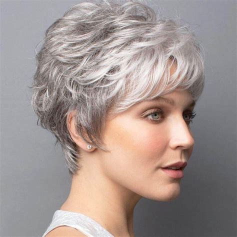 Cutest Short Haircuts For Gray Hair Trending Right Now