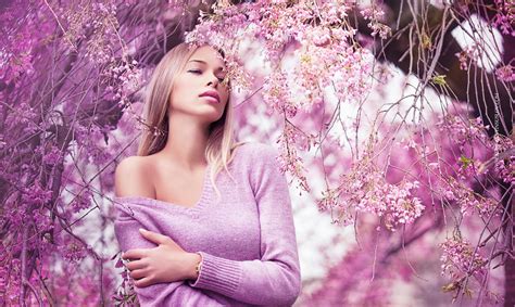fond d écran femmes en plein air maquette blond la photographie violet fleur de cerisier