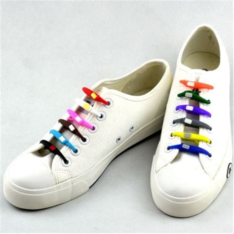 Reebok tidak pernah mengecewakan soal kualitas sepatu dan selalu masuk daftar merk sepatu pria branded yang paling disukai. Jual tali sepatu silicone silikon shoelace karet V-tie V ...