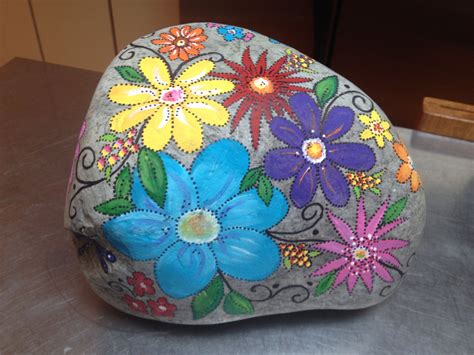 Beautiful Flowers Painted On Stone Rock Painting Flowers Rock Flowers