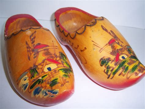 Why Rns Love The Shoe Smith Clog Edition The Shoe Smith