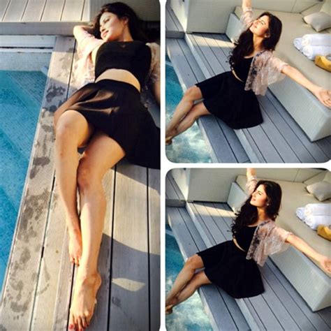 tv serial ‘naagin actress mouni roy gives overdose of hotness in these pictures