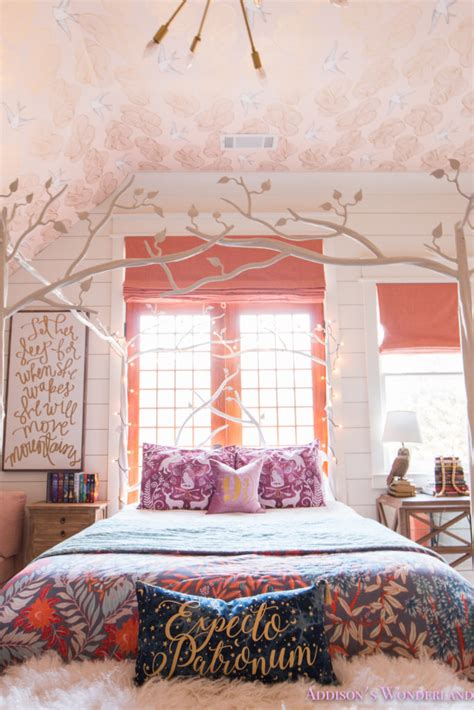 Team with a subtle silver paint or cream paint to allow the wallpaper to really stand out! Creating a Beautiful Harry Potter Themed Bedroom for ...