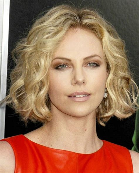 And therein lies the promise: Wavy Hairstyles For Older Women - Elle Hairstyles