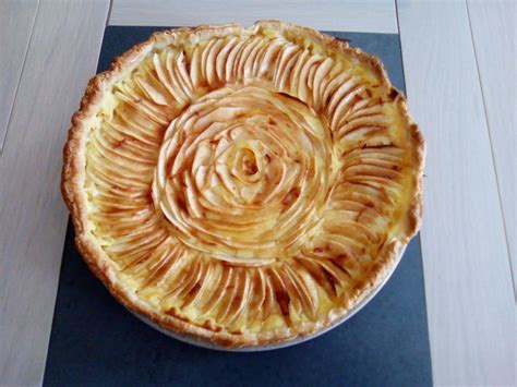 Tarte aux pommes à la crème pâtissière Mes Meilleures Recettes