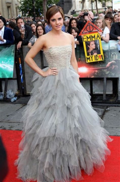Emma Watson Steals The Limelight At The Harry Potter Premiere Telegraph