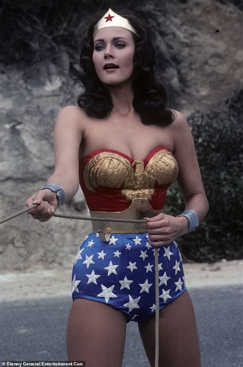 Wonder Woman Actress Lynda Carter Dazzles In A Bathing Suit Flashback Photo Happy