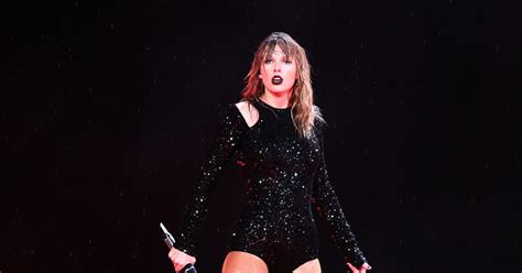Taylor Swifts Team Used Facial Recognition Software To Identify Stalkers Cw Tampa