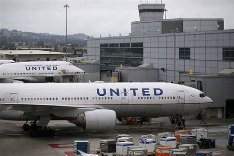 Delta And United A Tale Of Two Airlines Barrons