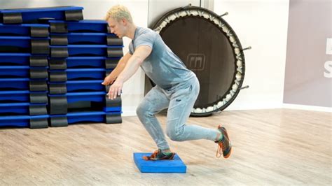 3 Exercises For Knee Stability And Mobility Vahva Fitness