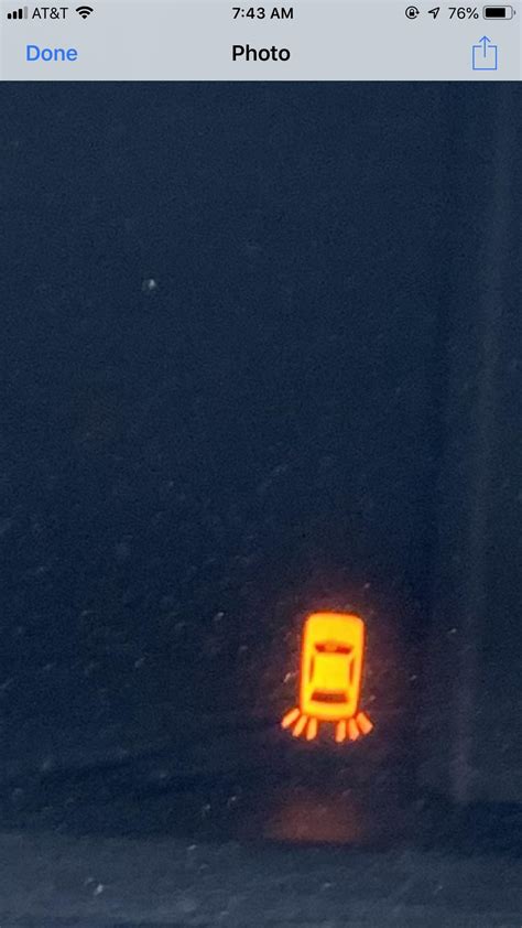 Can Anyone Tell Me What This Dashboard Light Means 2001 Toyota Avalon