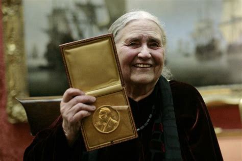 La Premio Nobel De Literatura Doris Lessing Una De Las Escritoras Más